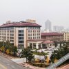 Отель Madison Hotel near The Yantai Government and Yantai University, фото 32