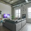 Отель McCormick place luxury Penthouse Duplex with personal rooftop with optional parking for 8 guests, фото 2