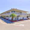 Отель Motel 6 Santa Barbara, CA - State Street, фото 20