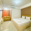 Отель Best Location And Simply Studio Room At Bassura City Apartment, фото 19