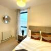 Отель Stevenage - 2 Bedroom Apartment, Free Wifi & Balcony Upto 5 guests, фото 3