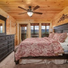 Отель Panoramic Perfection - 5 Bedrooms, 5.5 Baths, Sleeps 14 5 Cabin by Redawning, фото 4