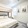 Отель New-build Chandler Townhome: Pool & Hot Tub Access, фото 17