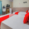 Отель OYO 93976 Maluku Guest House, фото 15