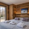 Отель Chalet Capricorne -impeccable Ski in out Chalet With Sauna and Views, фото 35