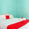 Отель RedDoorz Syariah near Sekuro Beach Jepara, фото 3