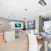 Отель Gorgeous New Home With Private Pool Within Minutes to Disney and Most Attractions, фото 10