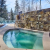Отель Grand Hyatt Vail Hotel Room With 2 Queens, фото 9