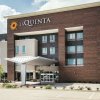 Отель La Quinta Inn & Suites by Wyndham Dallas Plano - The Colony в Колонии