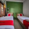 Отель RedDoorz near Juanda International Airport 2, фото 5