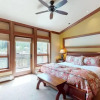 Отель Exclusive 4 Bedroom Ski in, Ski out Vacation Rental With Hot Tubs and Heated Outdoor Pool in Lionshe, фото 17