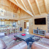 Отель Blakeslee Cabin w/ Spacious Deck & Private Hot Tub, фото 1
