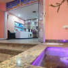 Отель C-9 by Oyo, фото 2