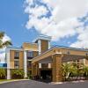 Отель Holiday Inn Express - Vero Beach, an IHG Hotel, фото 1