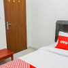 Отель OYO 1932 Srimahi Residence, фото 2