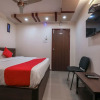Отель OYO 14126 Vizag Grand, фото 13