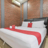 Отель RedDoorz Plus @ Ampera Raya, фото 4