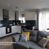 Отель Stylish & Cosy 2 bed Flat With Parking & Bfast, фото 6