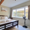 Отель Lovely 2- Bedroom Unit with Free Parking, фото 3