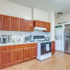 Отель Comfy Bayonne Townhome ~ 11 Mi to NYC Attractions, фото 11