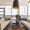 Отель King Louis's Luxurious 2BR Penthouse W/balcony by Cozysuites, фото 21