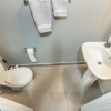 Отель Exquisite Luxury 1 Bedroom And Den With Parking, фото 14