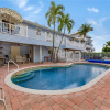 Отель Sea Horse Manor, 6 Bedrooms, Sleeps 18, Heated Pool, Pet Friendly, фото 17