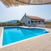 Отель Magnificent Villa With Pool, фото 16