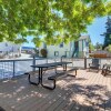 Отель North Bend Home w/ Cornhole Court & Putting Green, фото 20