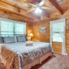 Отель Cabin w/ Hot Tub ~ 6 Mi to Downtown Gatlinburg!, фото 3