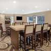 Отель La Quinta Inn & Suites by Wyndham Hartford - Bradley Airport, фото 46