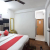 Отель OYO 12527 Hotel Oak Valley, фото 4