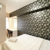 Отель Warm Living And Homey 2Br At Springlake Summarecon Bekasi Apartment, фото 2