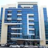 Отель Royal Ascot Hotel Apartment - Kirklees 2 в Дубае
