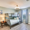 Отель Too Pool for School, фото 9