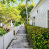 Отель Lavender Jungle by Avantstay Great Location w/ Patio & Shared Pool! Week Long Stays Only, фото 23