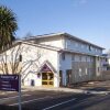 Отель Premier Inn Christchurch / Highcliffe в Крайстчерче