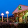 Отель Holiday Inn Brighouse, an IHG Hotel в Бригхаусе