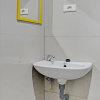 Отель Capital O 92583 Raja Soeta Hostel Syariah, фото 9