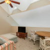 Отель Remodeled 2 story, 3 bedroom villa with a loft - 2B Gloucester Terrace 3 Villa, фото 19