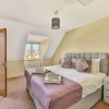 Отель London Heathrow Living Serviced House 4 Bedrooms, 2.5 Bathrooms Up to 9 Beds, фото 6