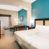 Отель La Quinta Inn & Suites by Wyndham Kingsland/Kings Bay, фото 5