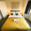 Отель Arden House -Modern, Stylish 3-bed near Solihull, NEC, Resorts World, Airport,HS2 в Бирмингеме