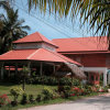 Отель Coral Hotel Bangsaphan в Пхонгпрасане