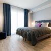 Отель Central apartments, Quiet with Free Parking and AC., фото 6