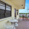 Отель Lovely Apt, Hollywood Beach, 1/2 Block From Ocean!, фото 23