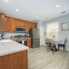Отель Beautiful Modern Townhome, Near Theme Parks - 4027, фото 3