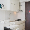 Отель Cozy And Minimalist Studio At Serpong Greenview Apartment, фото 8
