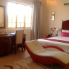 Отель Comfort Palace Guest House Francistown, фото 5