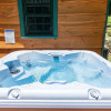 Отель Cool Stream Lodge 6 Bedroom Cabin, фото 21